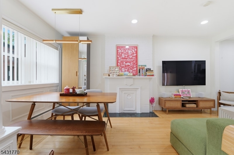 260 5th St image 5