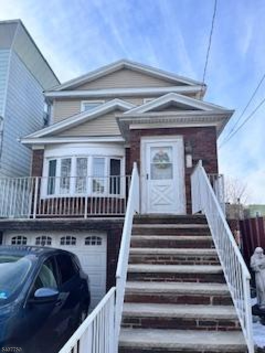 271 Danforth Ave image 1