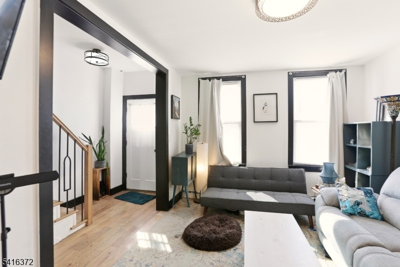 138 Broadway image 12