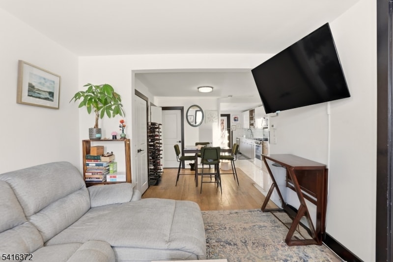 138 Broadway image 14