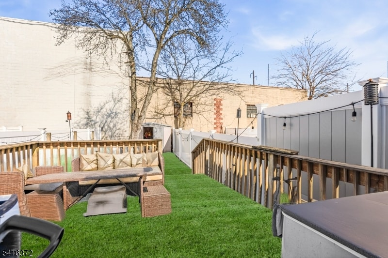 138 Broadway image 26