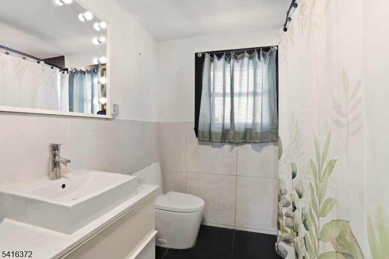 138 Broadway image 7