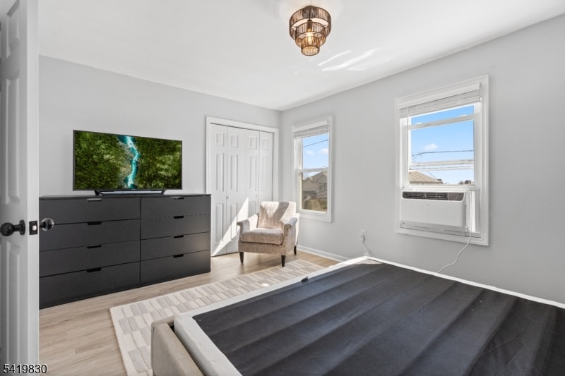 117 Argyle Pl image 17