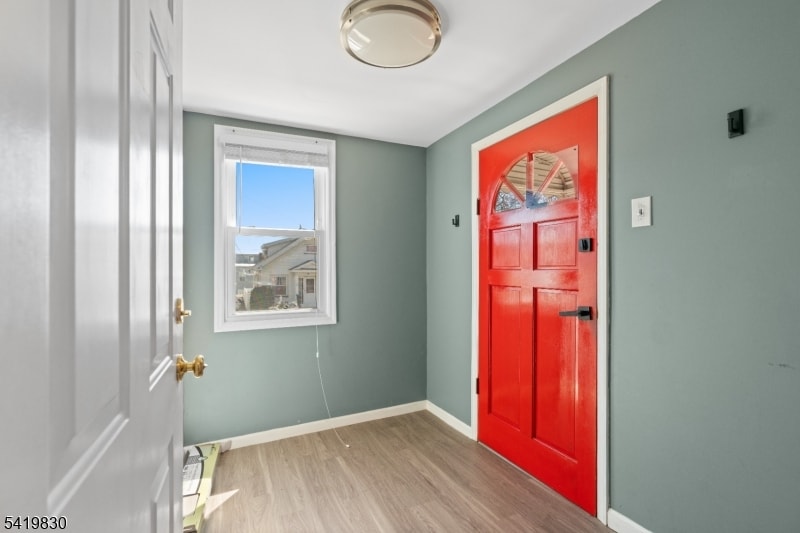 117 Argyle Pl image 3