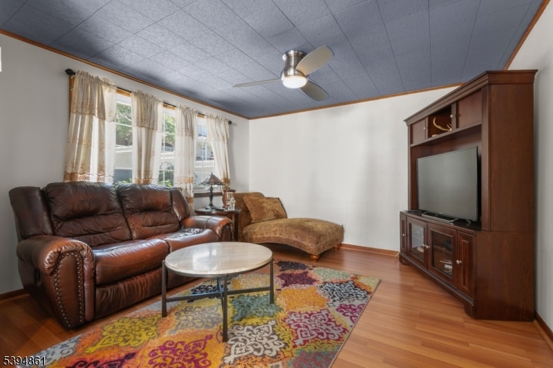 692 Passaic Ave image 15