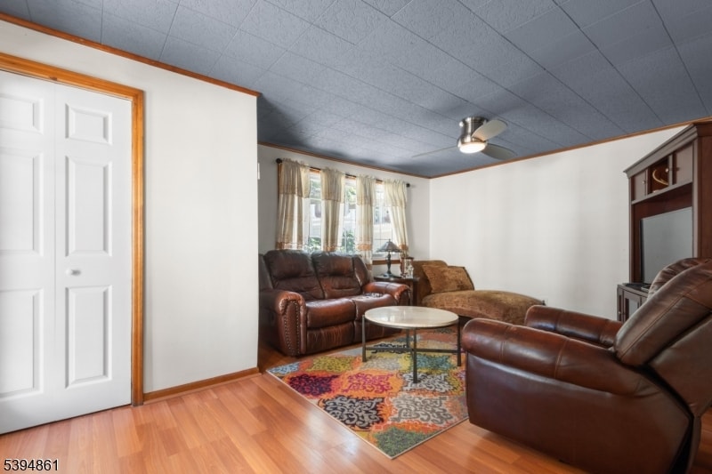 692 Passaic Ave image 17