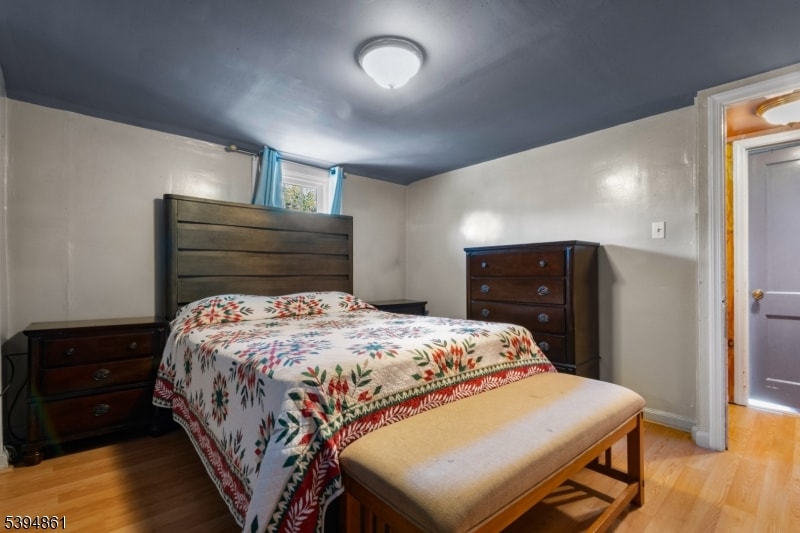 692 Passaic Ave image 24