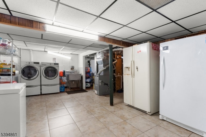 692 Passaic Ave image 26