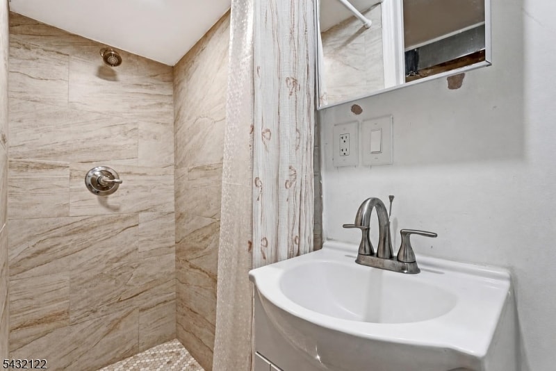 257 Woodlawn Ave image 11