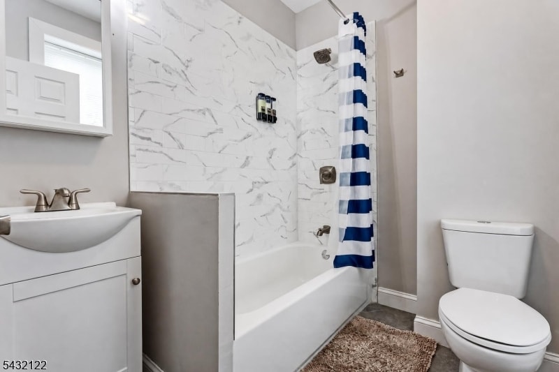 257 Woodlawn Ave image 13