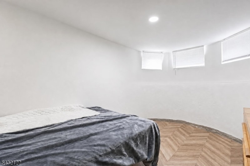 257 Woodlawn Ave image 19