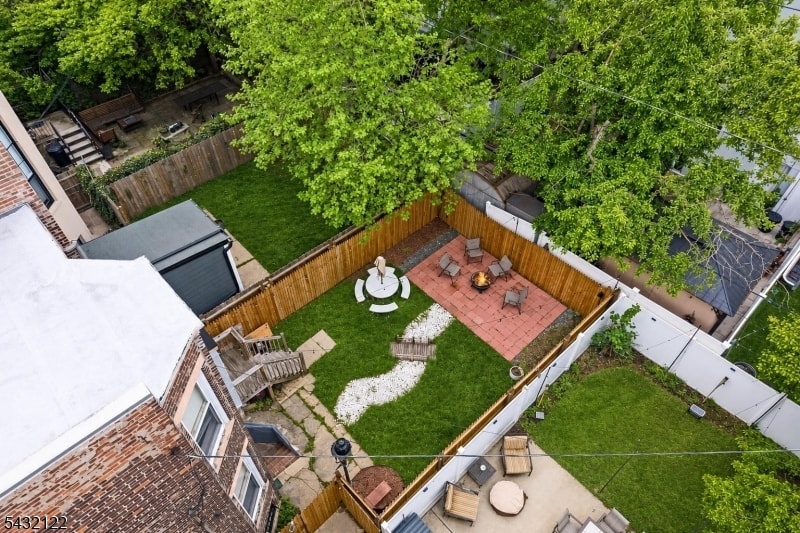 257 Woodlawn Ave image 26