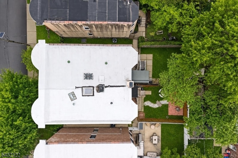 257 Woodlawn Ave image 27