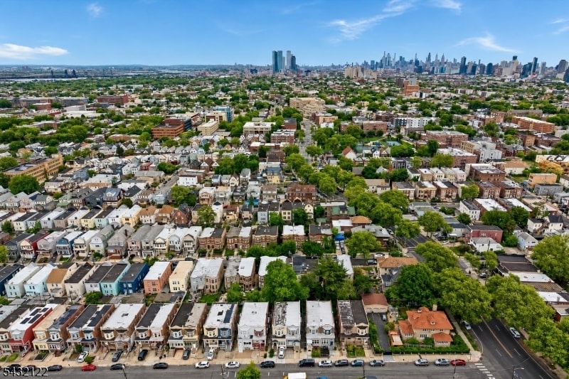 257 Woodlawn Ave image 30