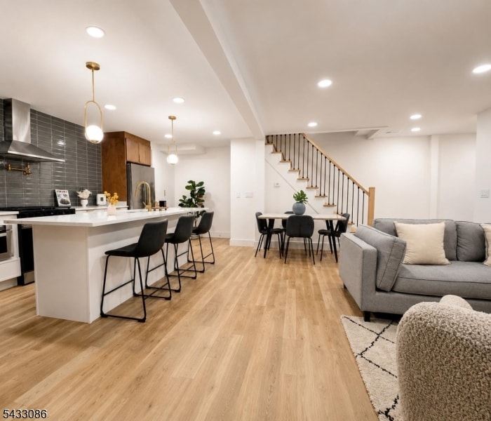 7 Pierce Ave image 14