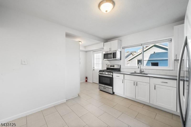 416 Belgrove Dr image 13