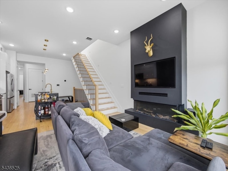 666 Ocean Ave image 17