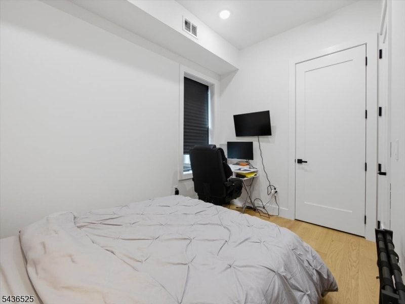 666 Ocean Ave image 30
