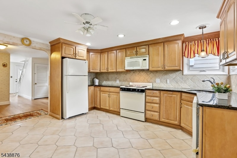 18 Patterson St image 18