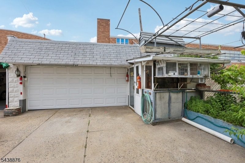 18 Patterson St image 41
