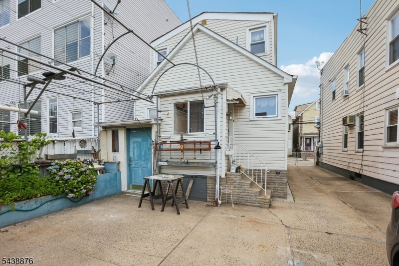 18 Patterson St image 42