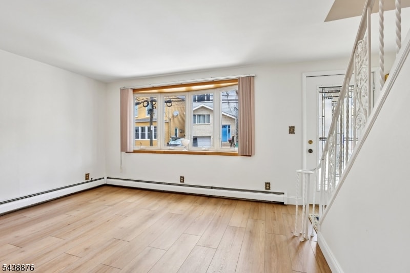 18 Patterson St image 9