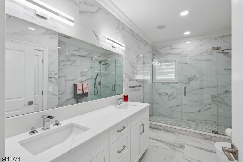 11 Linden Ave image 21
