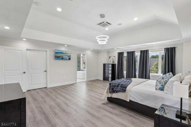 11 Linden Ave image 23
