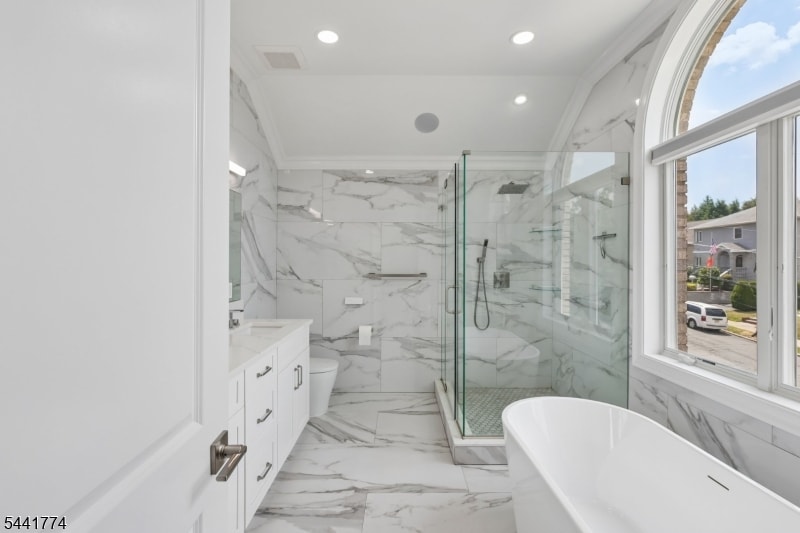 11 Linden Ave image 26