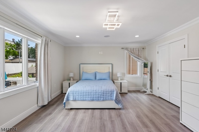11 Linden Ave image 35