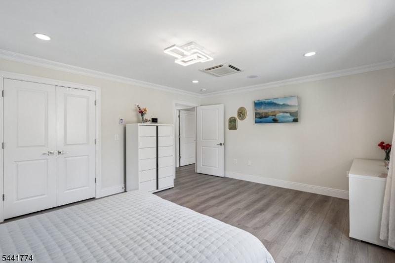 11 Linden Ave image 36