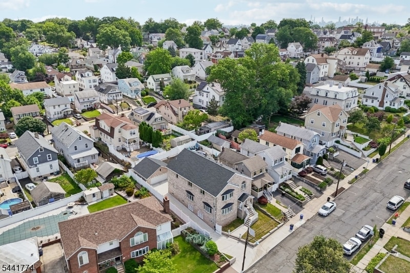11 Linden Ave image 44