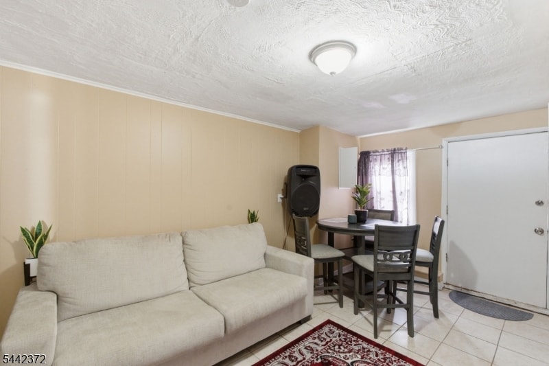 8 Van Nostrand Ave image 23