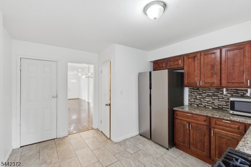 8 Van Nostrand Ave image 8