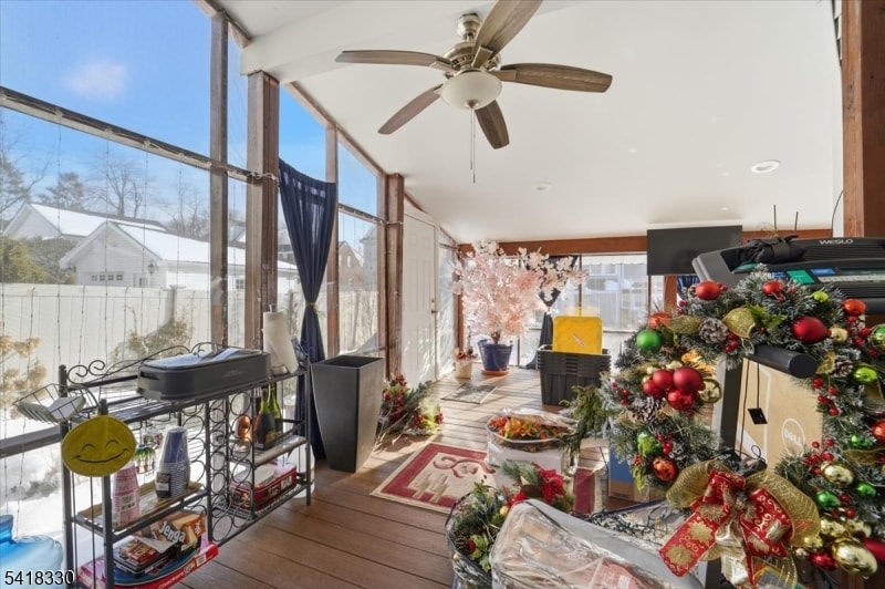 60 Stewart Ave image 22