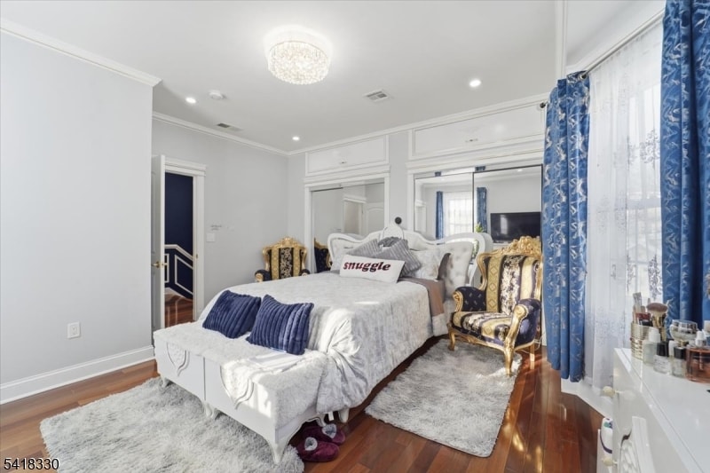 60 Stewart Ave image 31