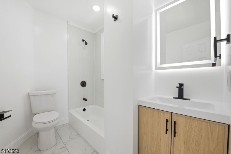 139 W 51st St image 16