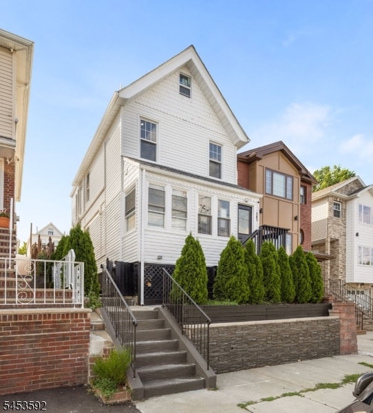 345 Forest St image 1