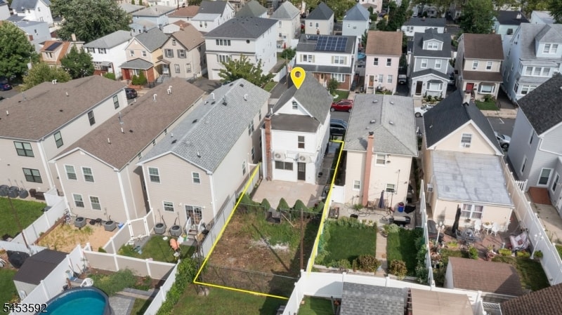 345 Forest St image 35